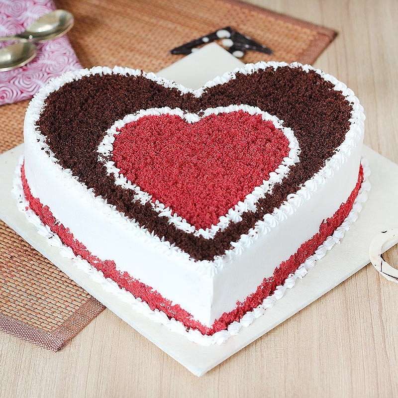 Chocoholic Red Velvet Cake