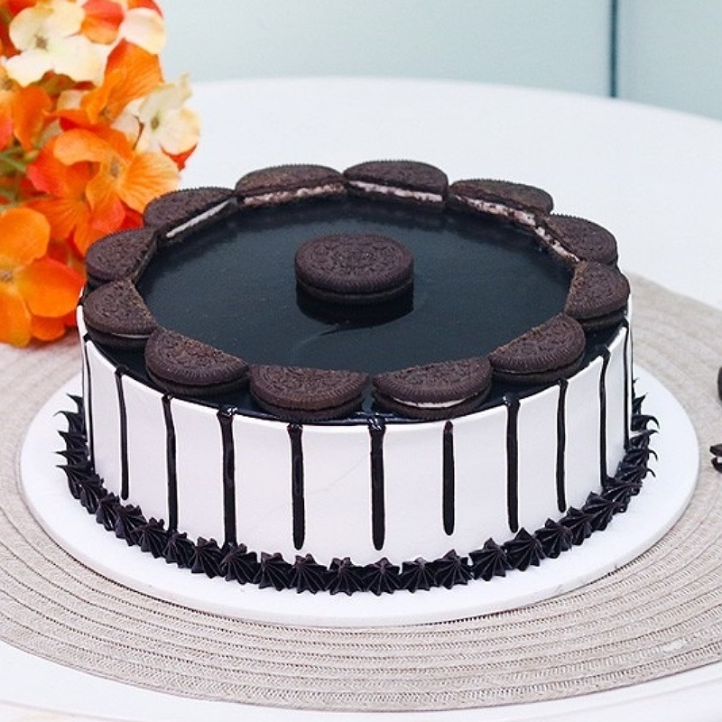 Heavenly Oreo Cake