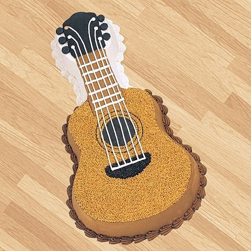 Guitar Cake