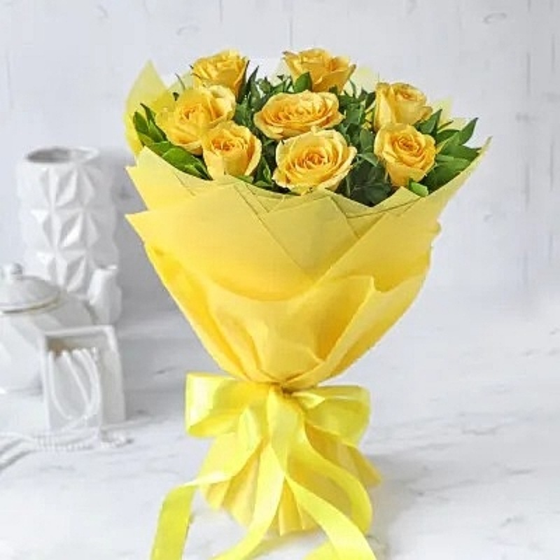 Enticing Yellow Roses