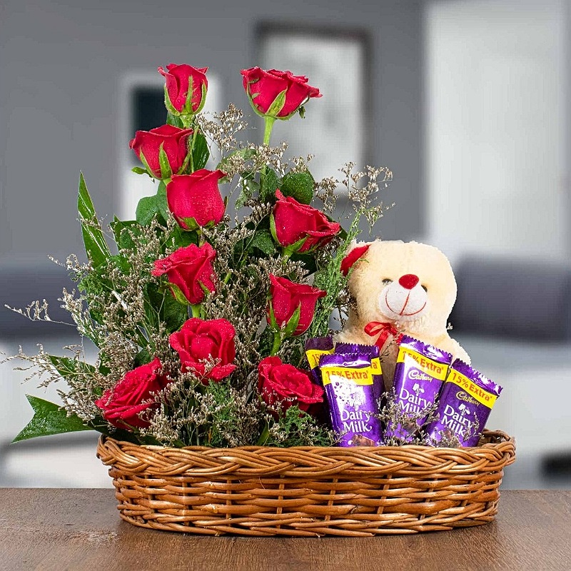 Red Roses N Chocolate Basket